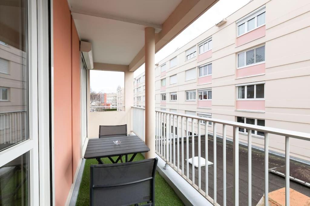 & Le Grand Lumineux Apartment *